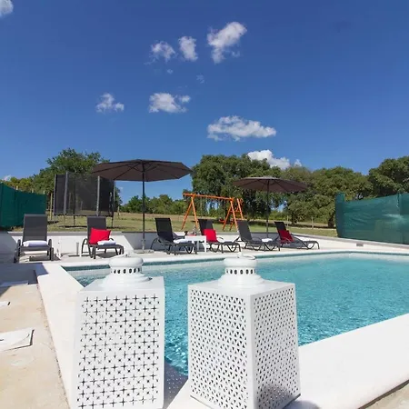 Вилла New Luna With Private Pool In Surrounded By Greenery Rented By Wiibuk Пула