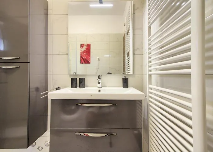 Villa New Luna With Private Pool In Surrounded By Greenery Rented By Wiibuk Pula