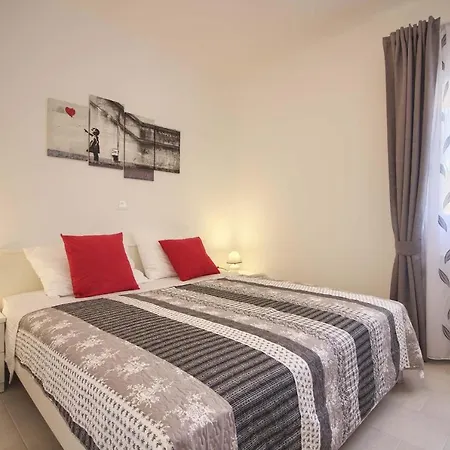 New Luna With Private Pool In Surrounded By Greenery Rented By Wiibuk Villa